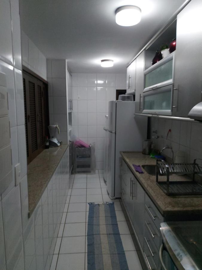 Apartamento Em Guarajuba 200M Da Praia Camacari Ngoại thất bức ảnh