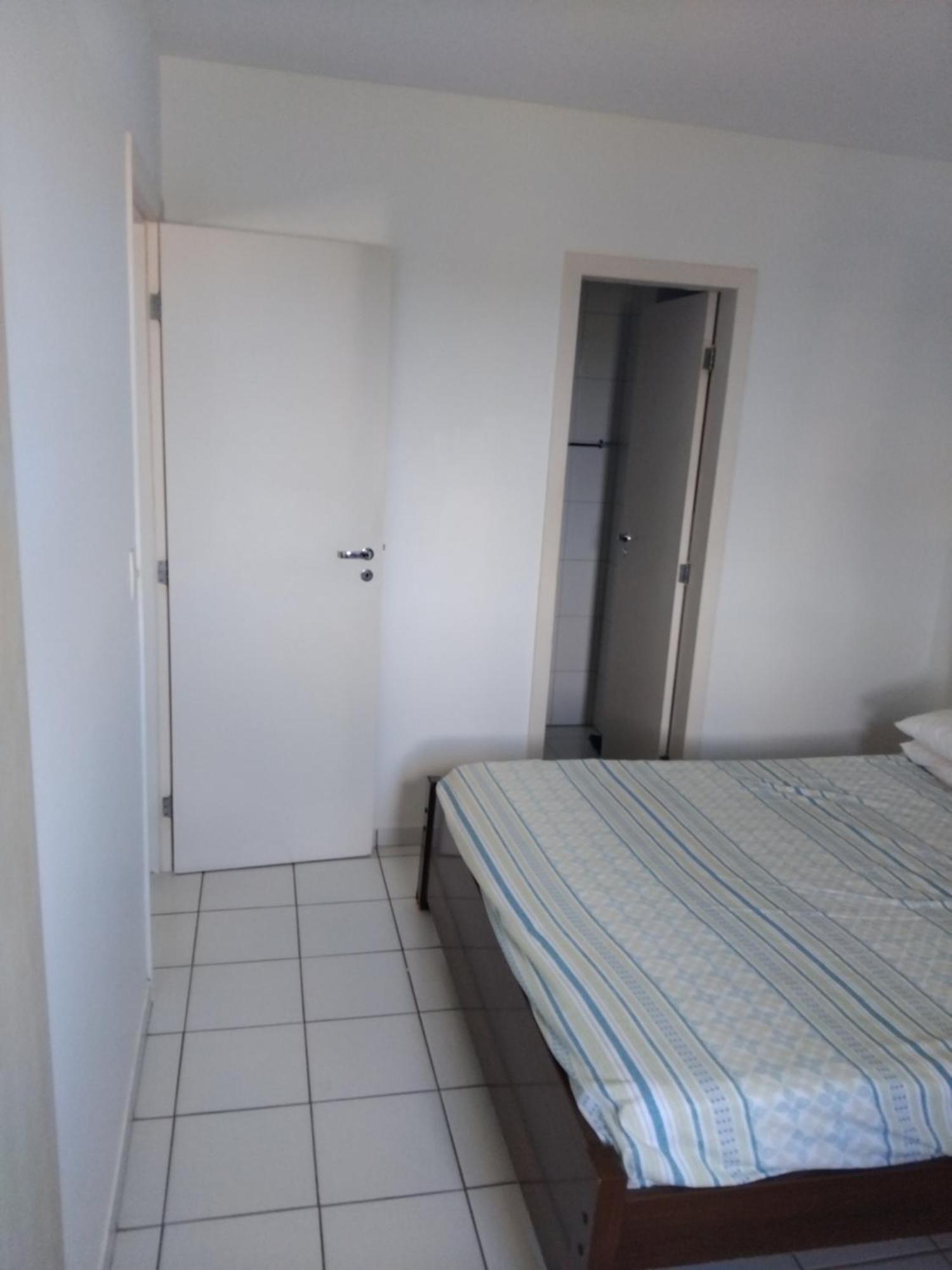 Apartamento Em Guarajuba 200M Da Praia Camacari Ngoại thất bức ảnh